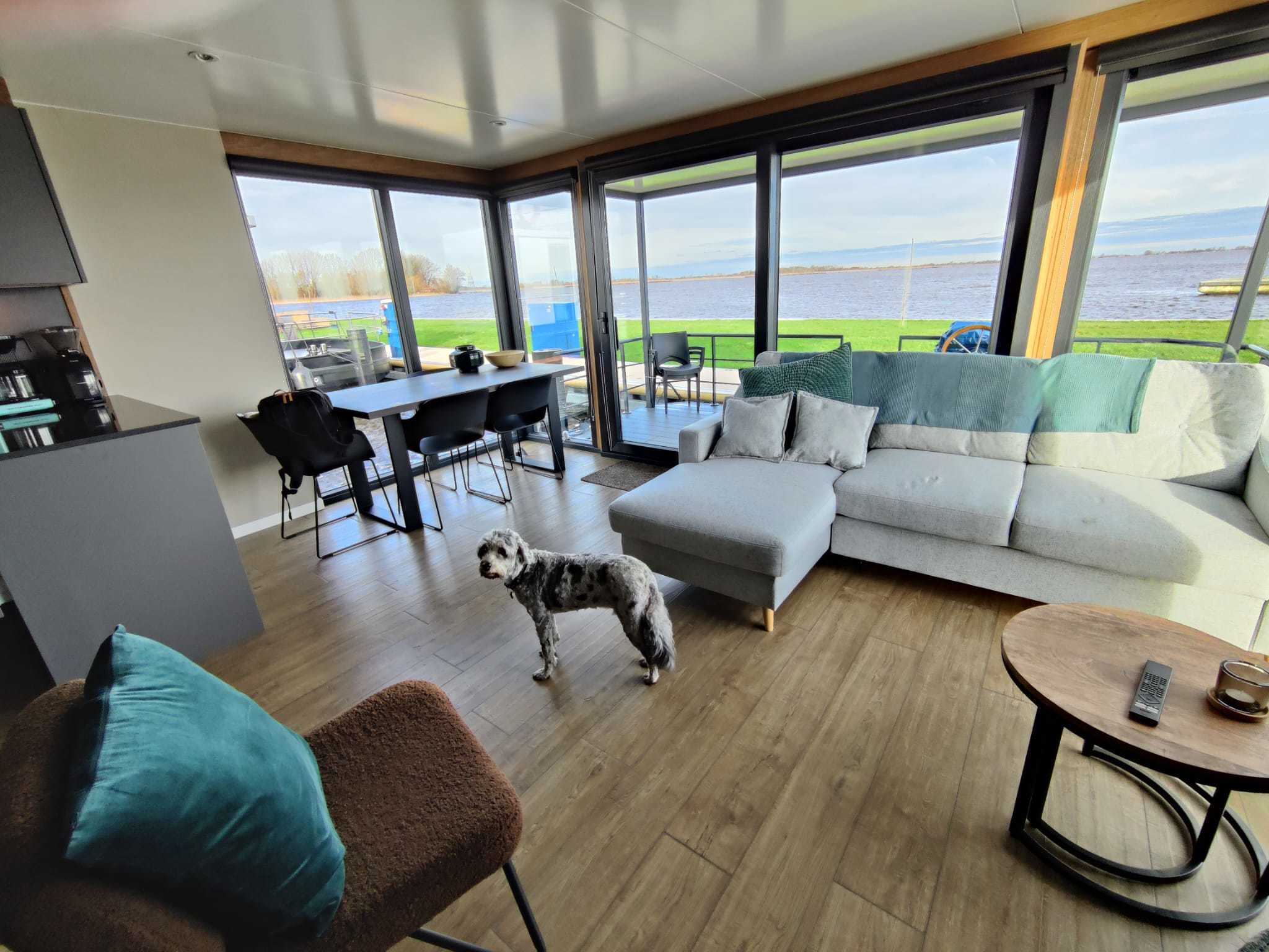 hoofdfoto: 1 Castalia Evt. Met Koopligplaats 1460 X 500 Special Houseboat