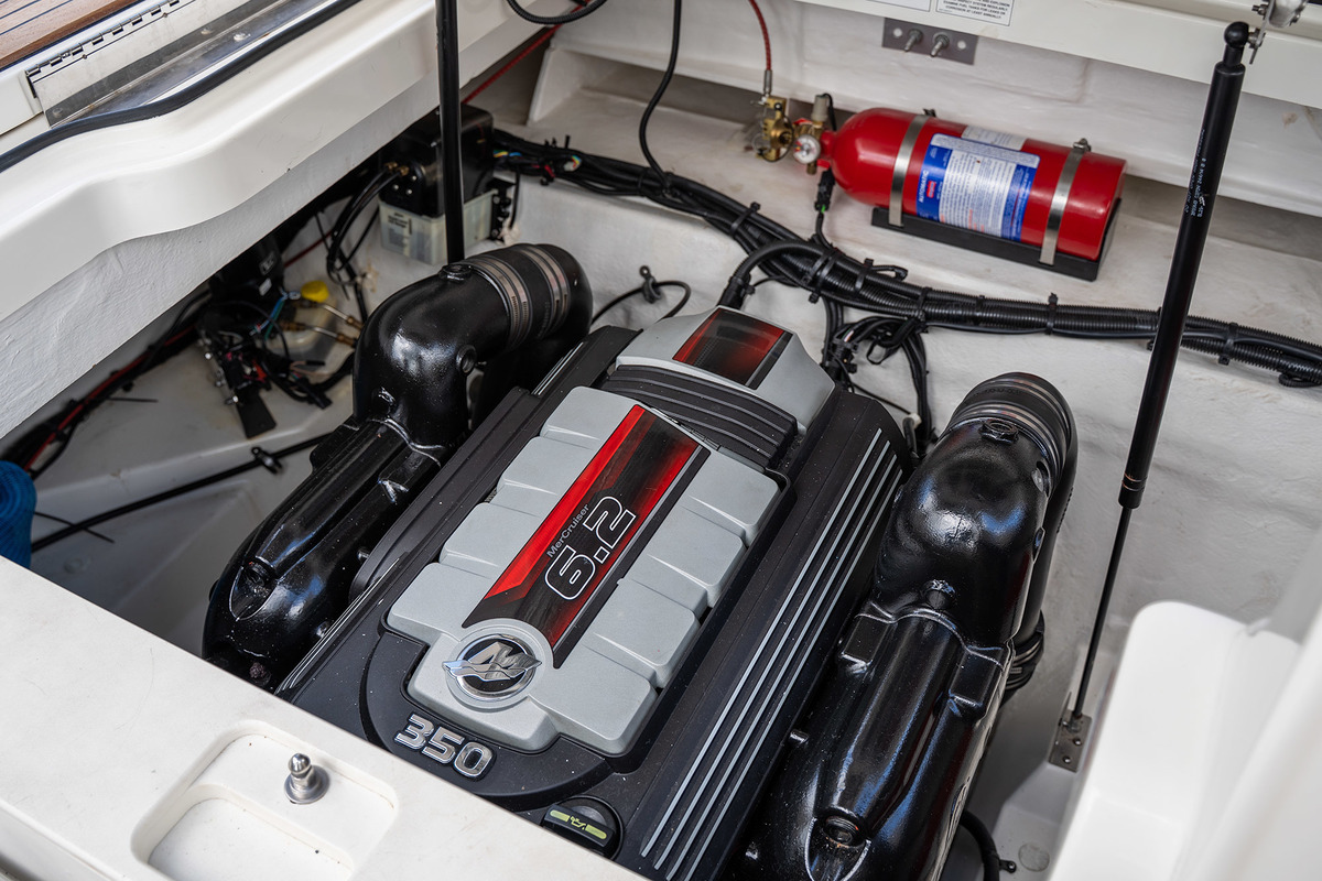 foto: 35 Sea Ray Sun Sport 250