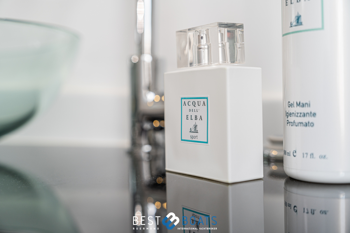 foto: 17 Pirelli 35 Outboard