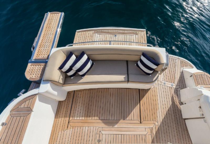 foto: 6 Sealine F42/5 3 cabines