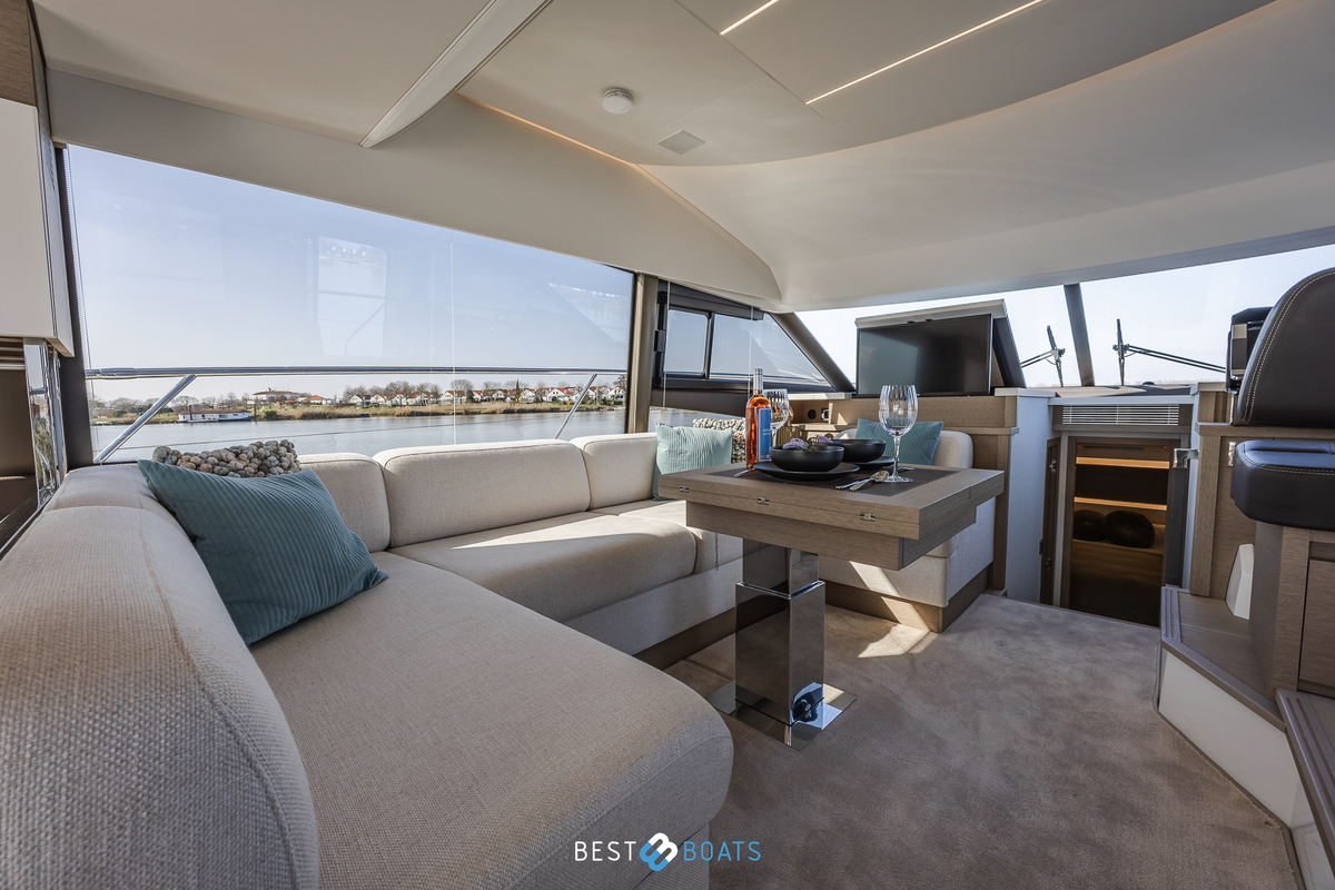 foto: 61 Prestige 520 FLY