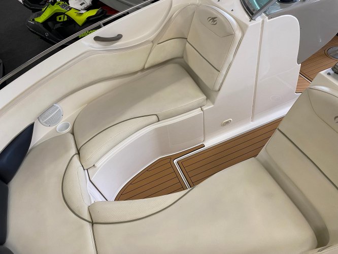 foto: 10 Monterey 248 LS Montura