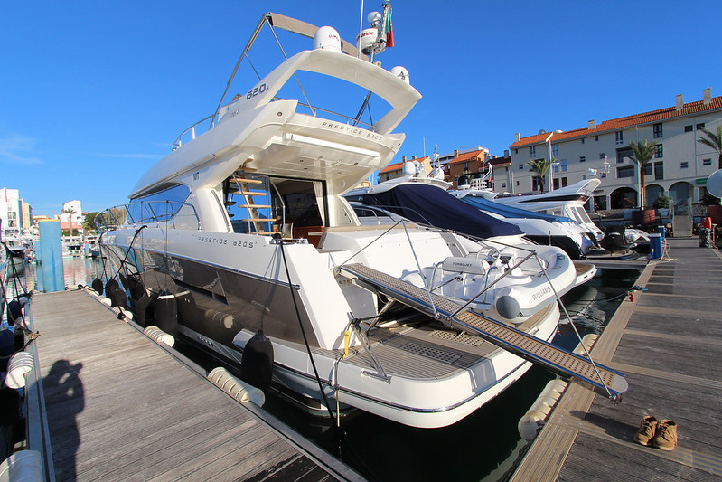 foto: 28 Prestige 620 S