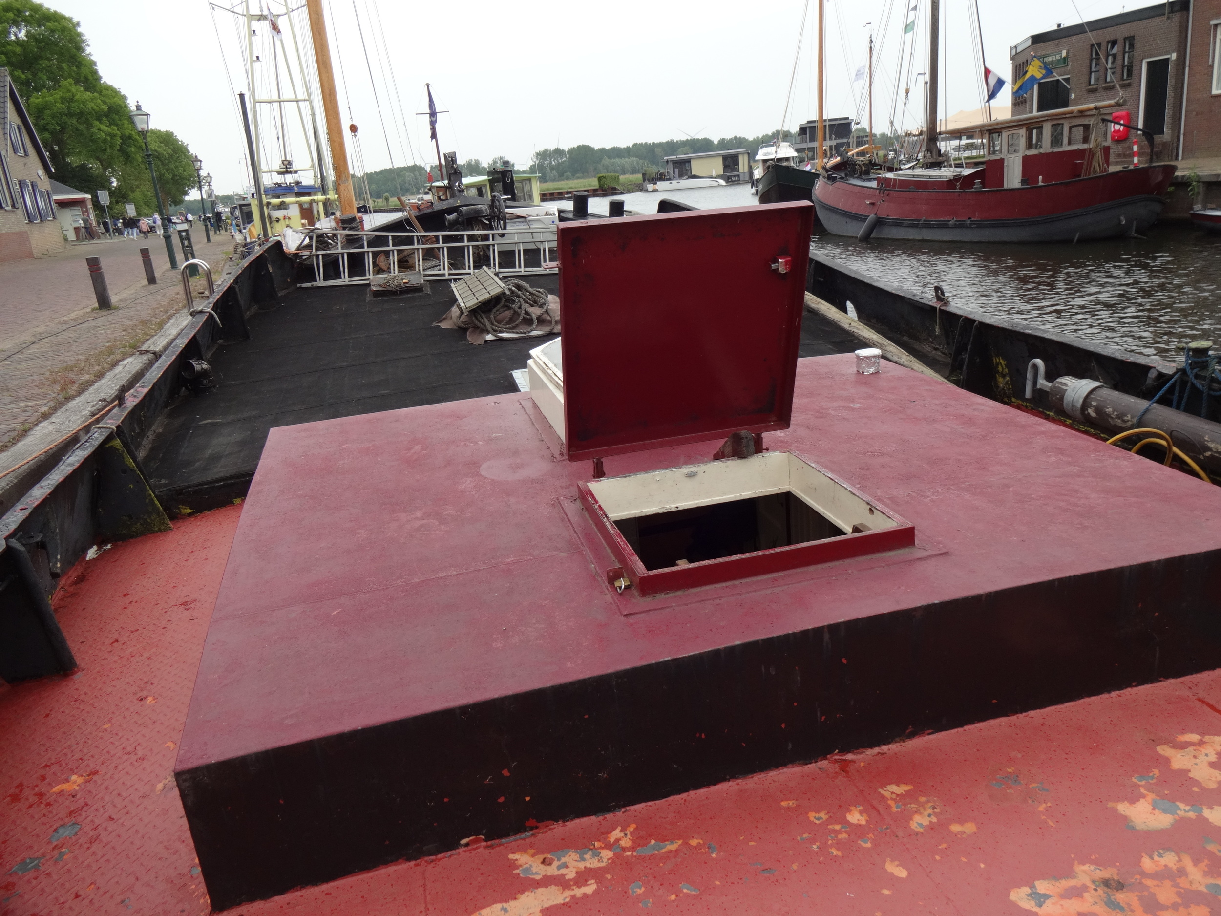 foto: 16 Noordzee Botter 1500 Motor/woonboot