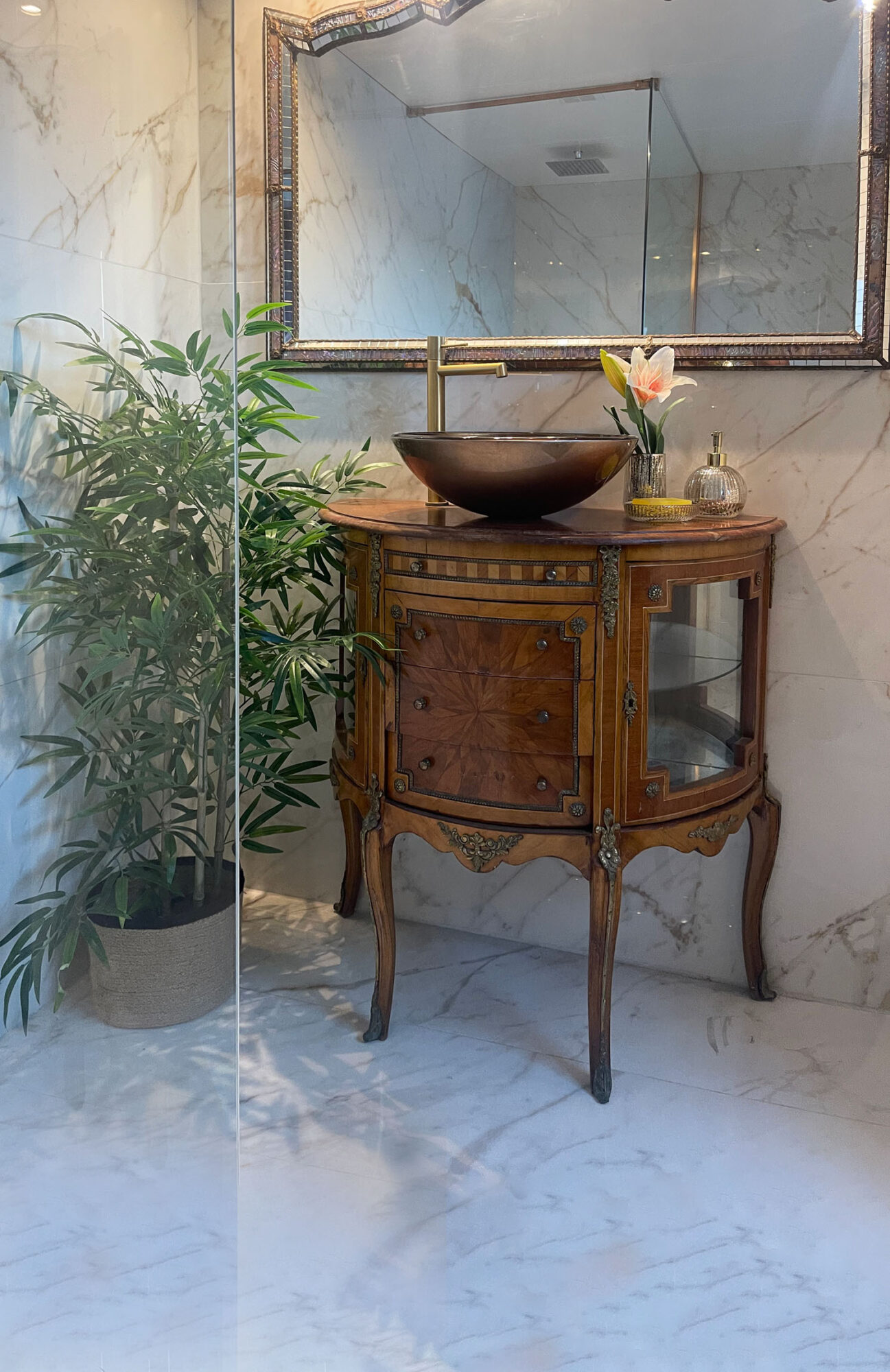 foto: 13 Falcon Falcon 100