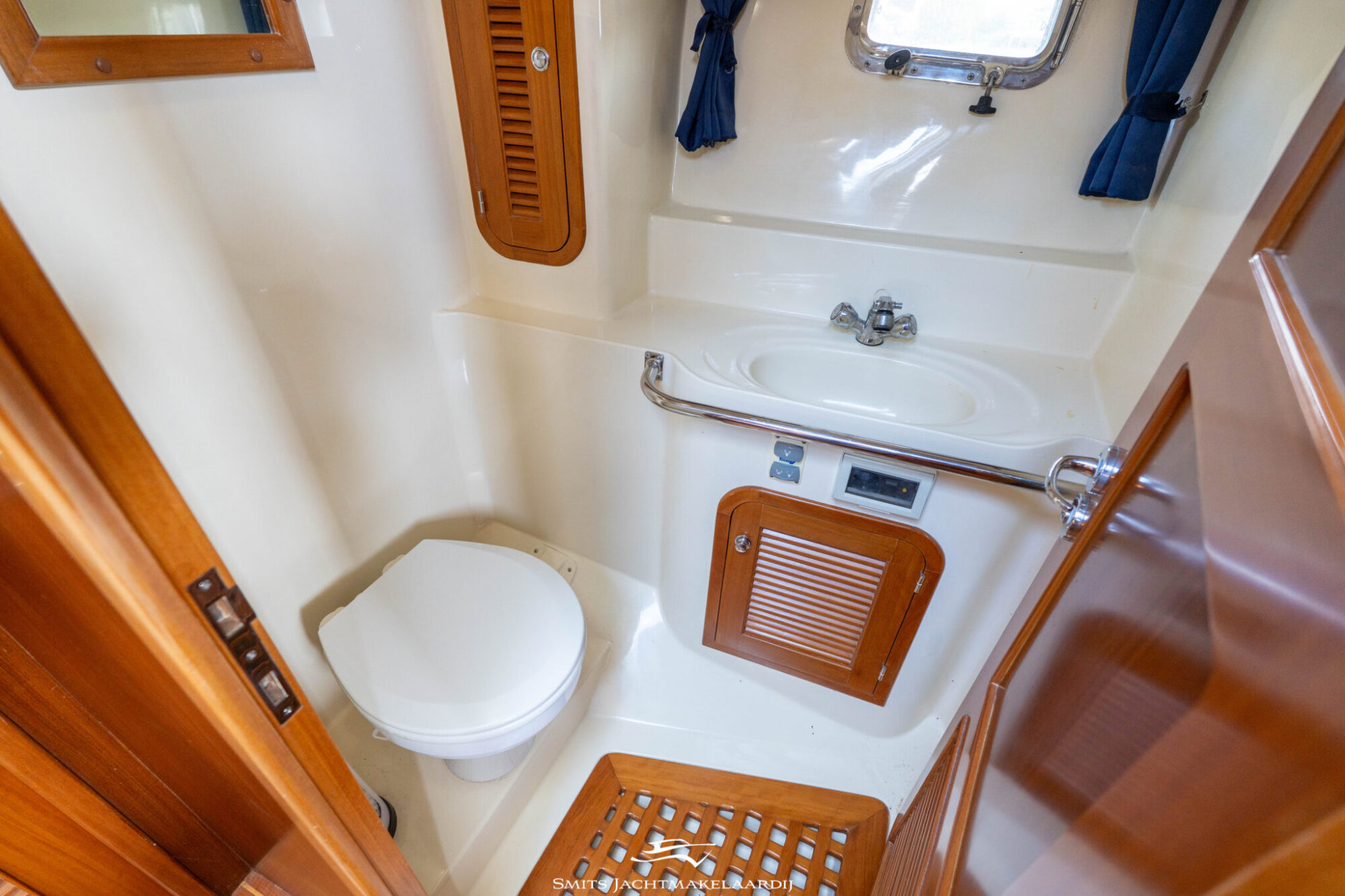 foto: 68 Baltic Baltic Trawler 40 Flybridge