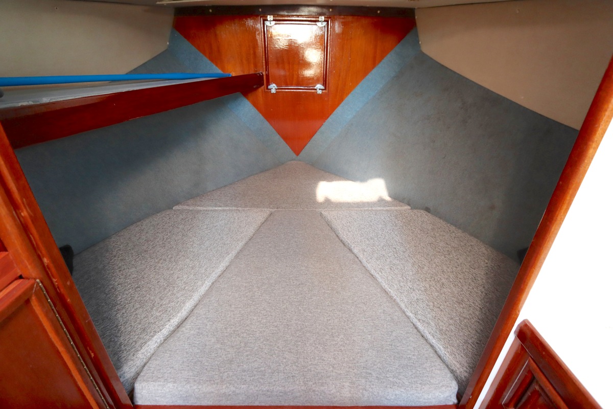 foto: 23 Lochin  333 Workboat