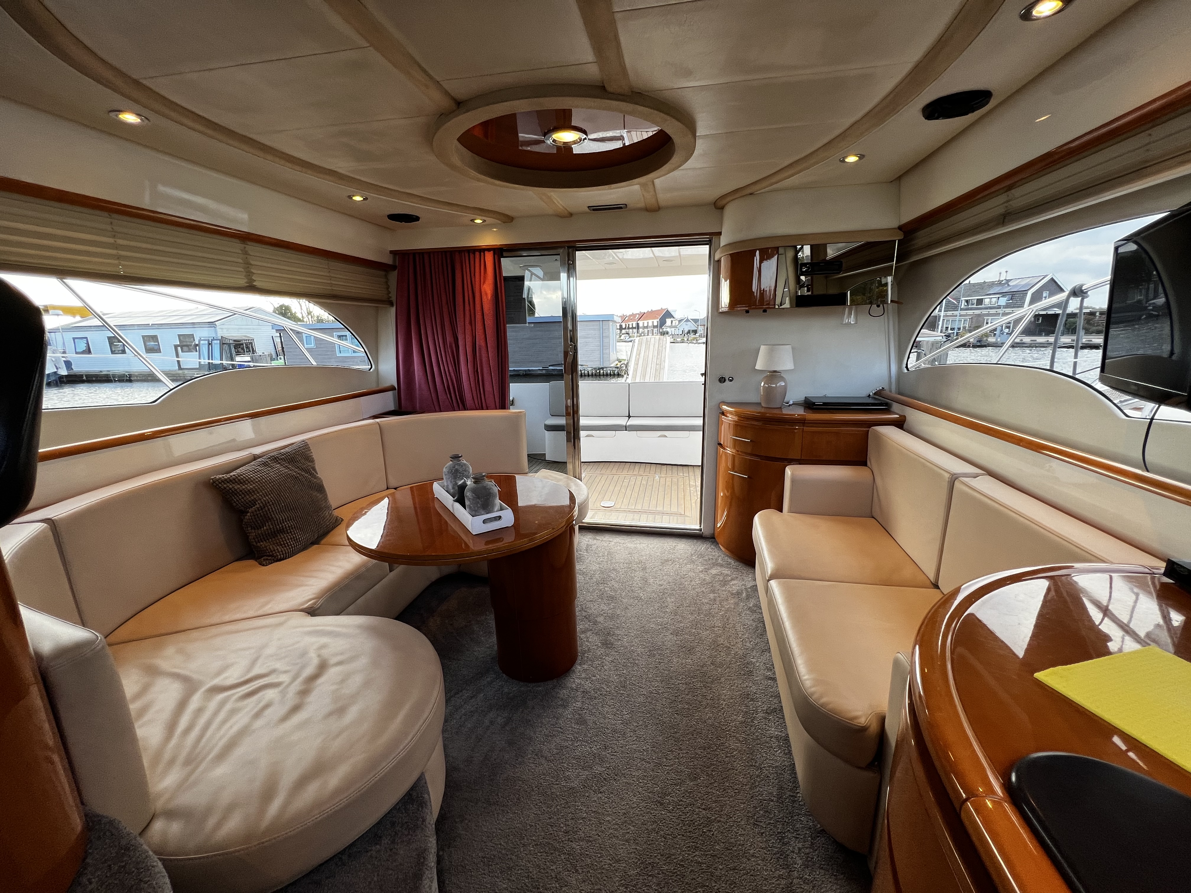 foto: 24 Astondoa  43 GLX