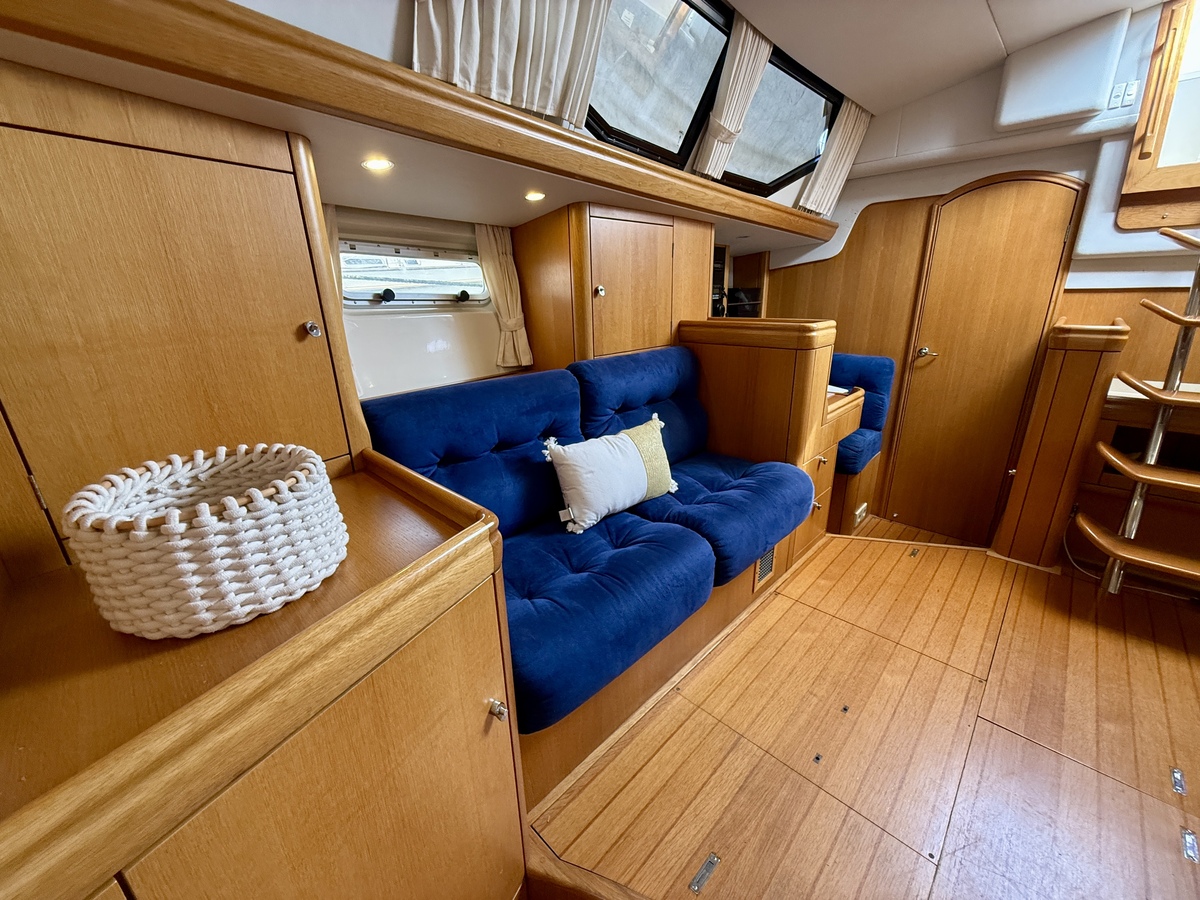 foto: 26 Oyster 45 Deck Saloon