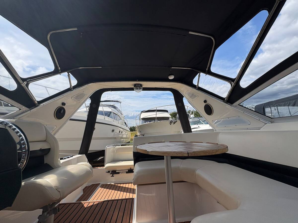 foto: 23 Bayliner 2855 CIERA