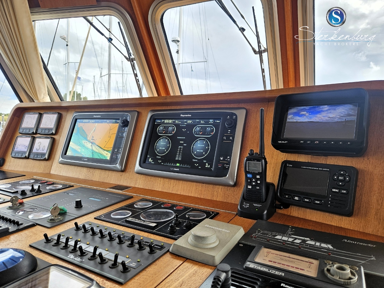 foto: 48 Almtrawler Almtrawler 1600 AD France Proof