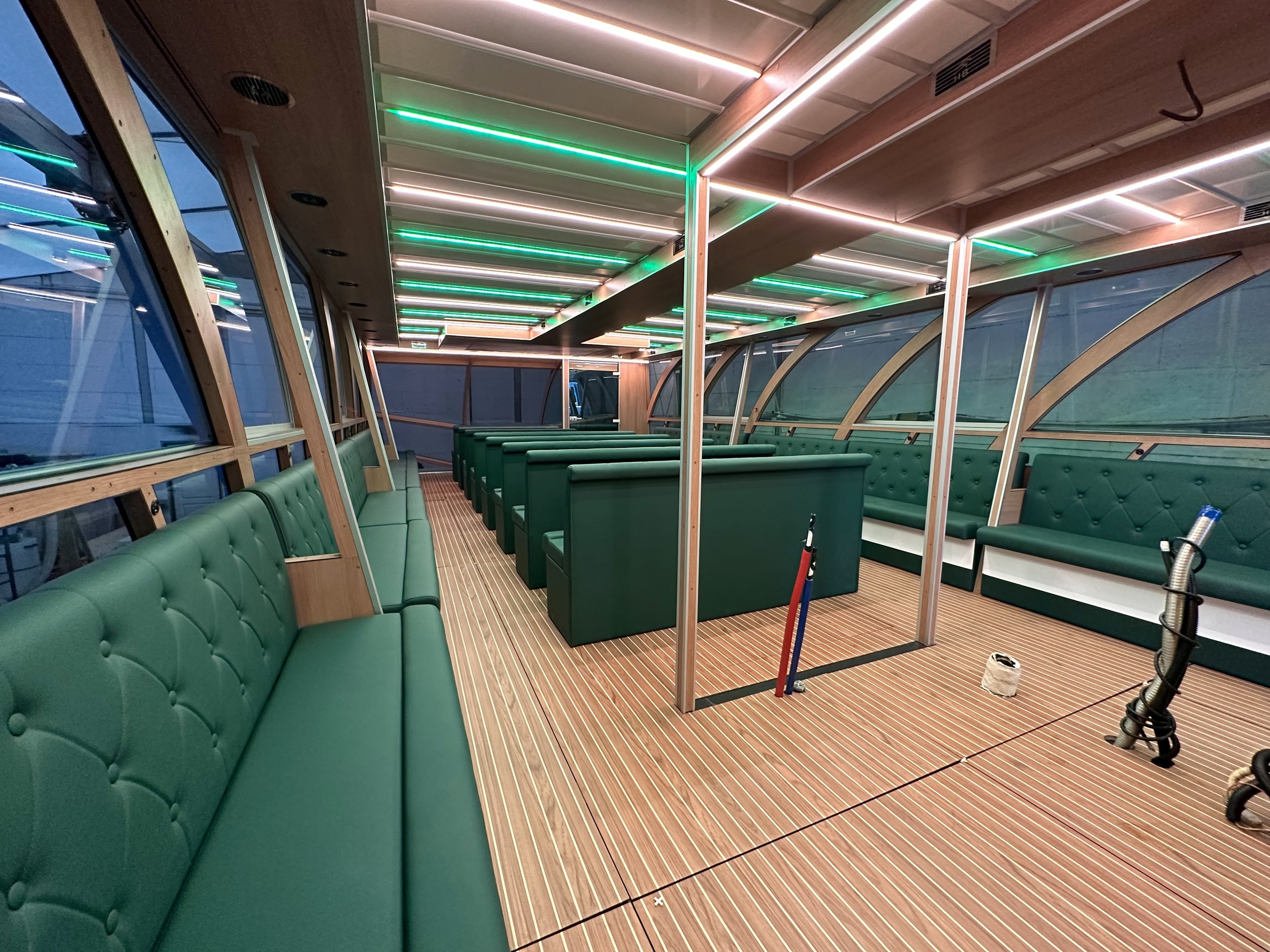 foto: 24 Holiday Boat Sundeck 57 Passenger Catamaran