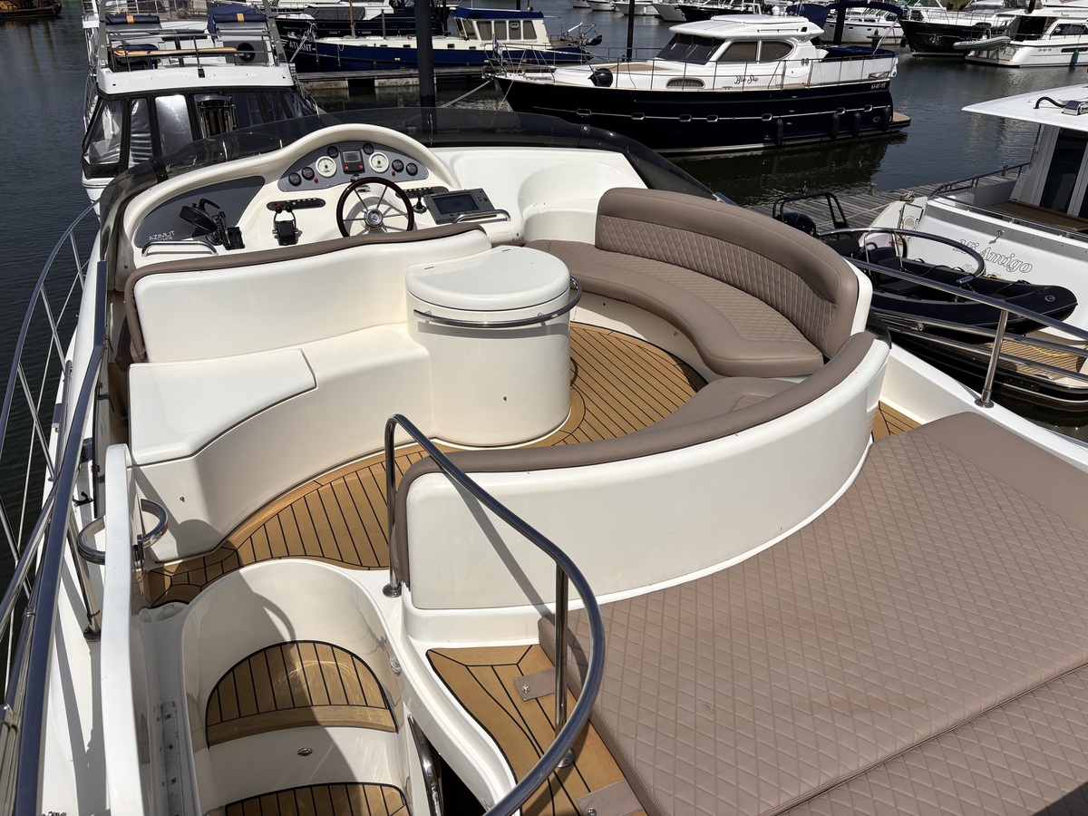 foto: 28 Azimut 46 Fly