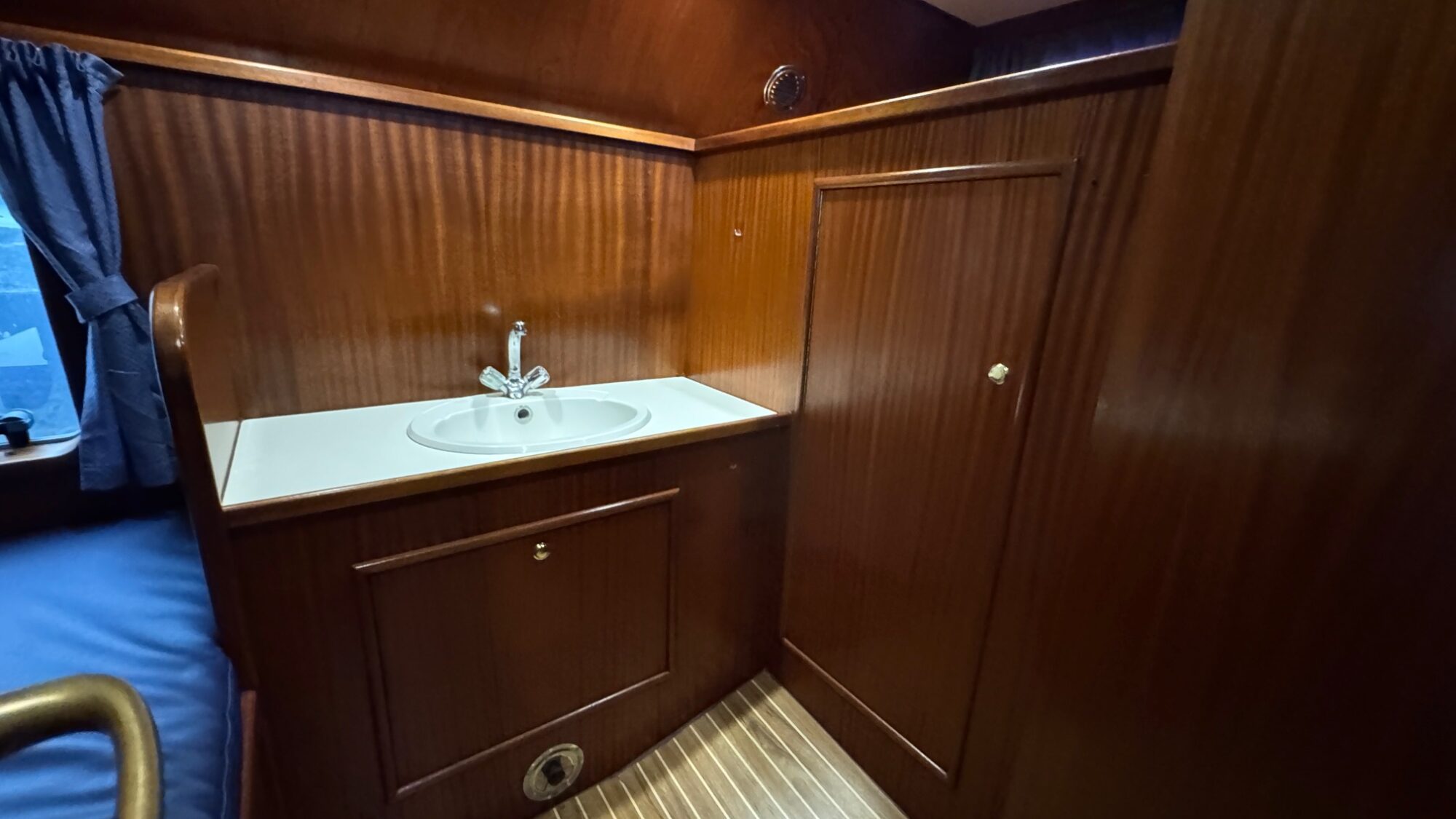 foto: 19 Vri-Jon Vri-Jon 37 AK Cabrio