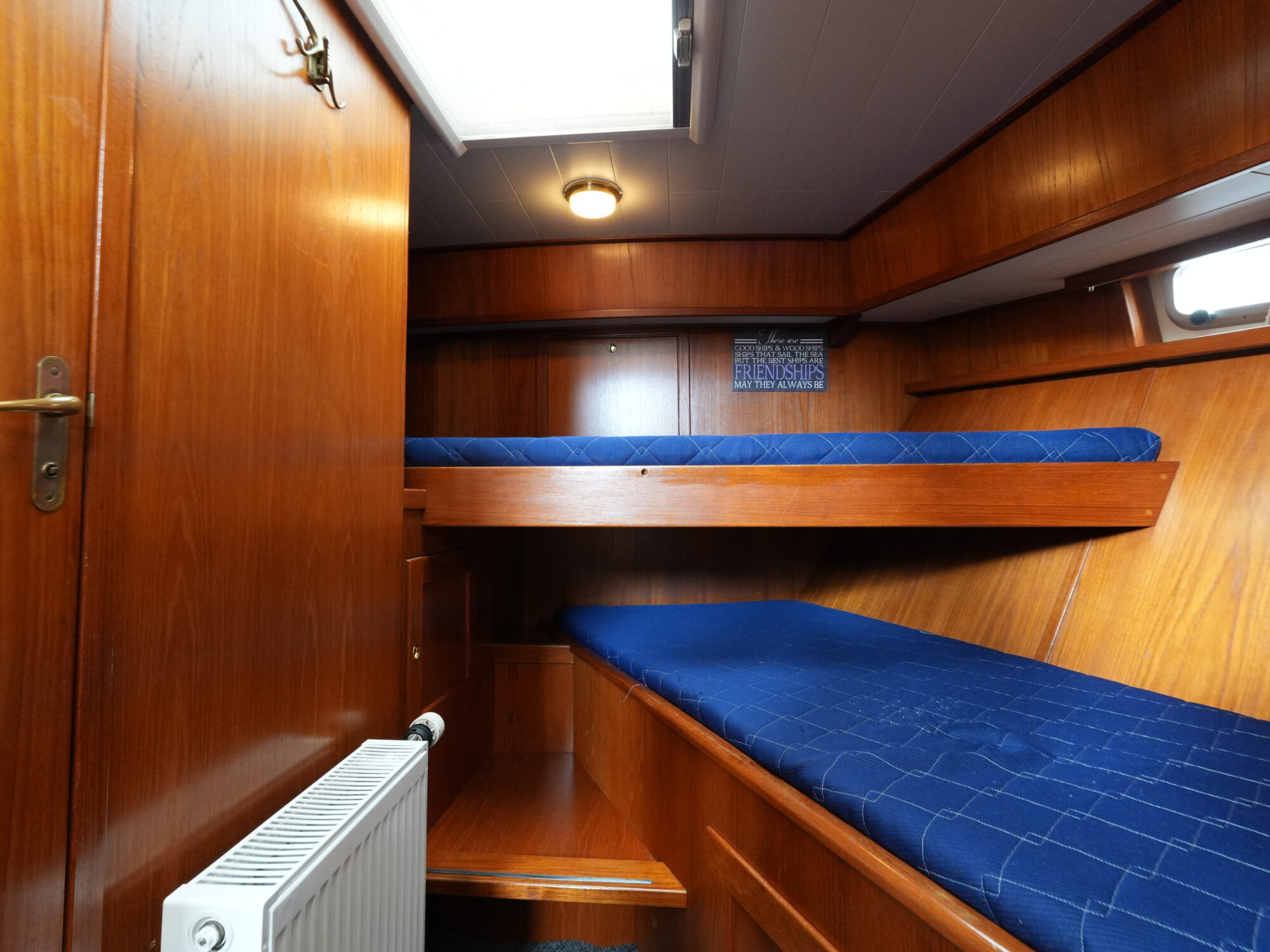 foto: 42 Macheta Macheta 1200 Classic