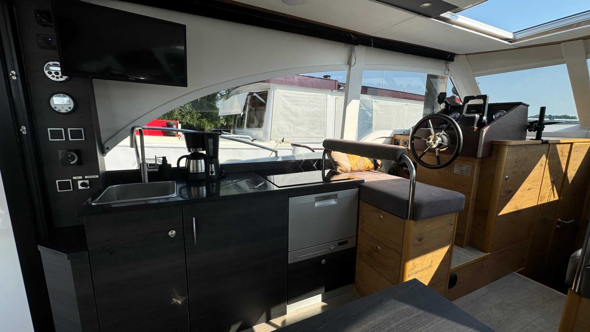 foto: 22 Concordia Concordia 110 Sedan Paviljoen