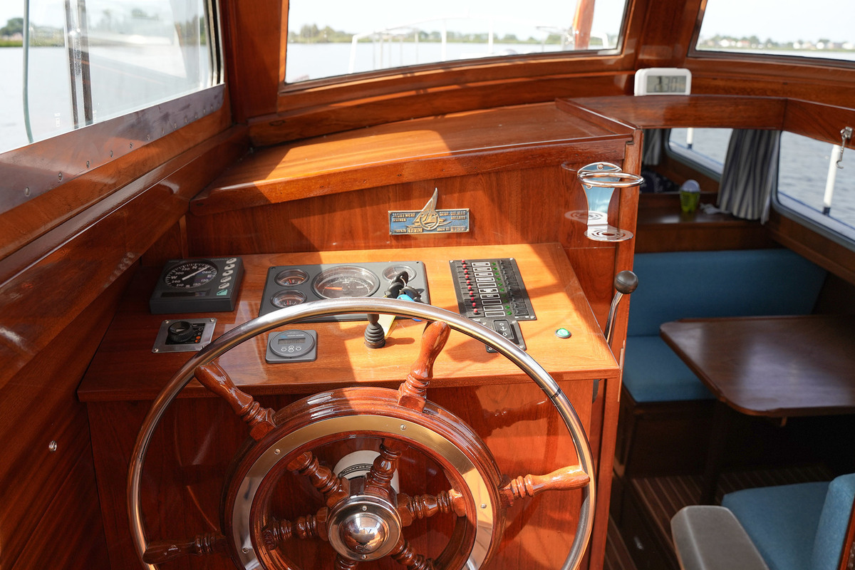 foto: 32 Dolman 970 AK