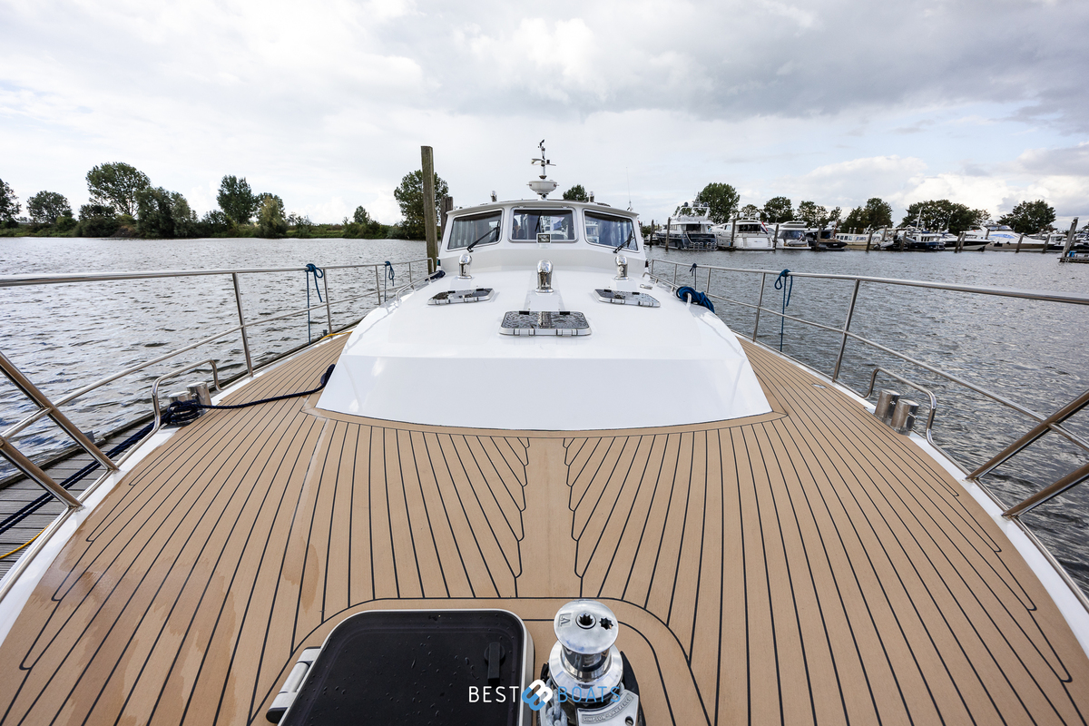 foto: 34 Pilot 50