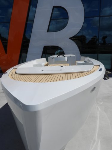 foto: 17 Luxury Alu Tender 77