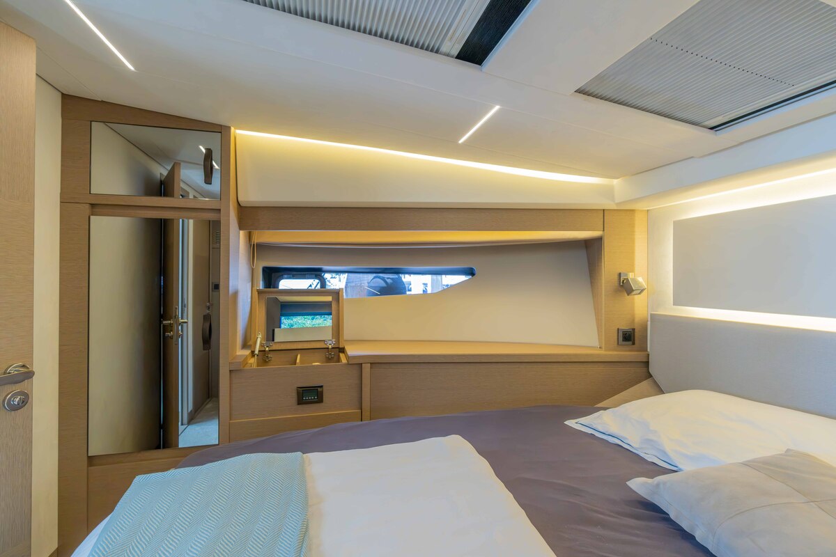 foto: 24 Jeanneau  Prestige 520 Fly