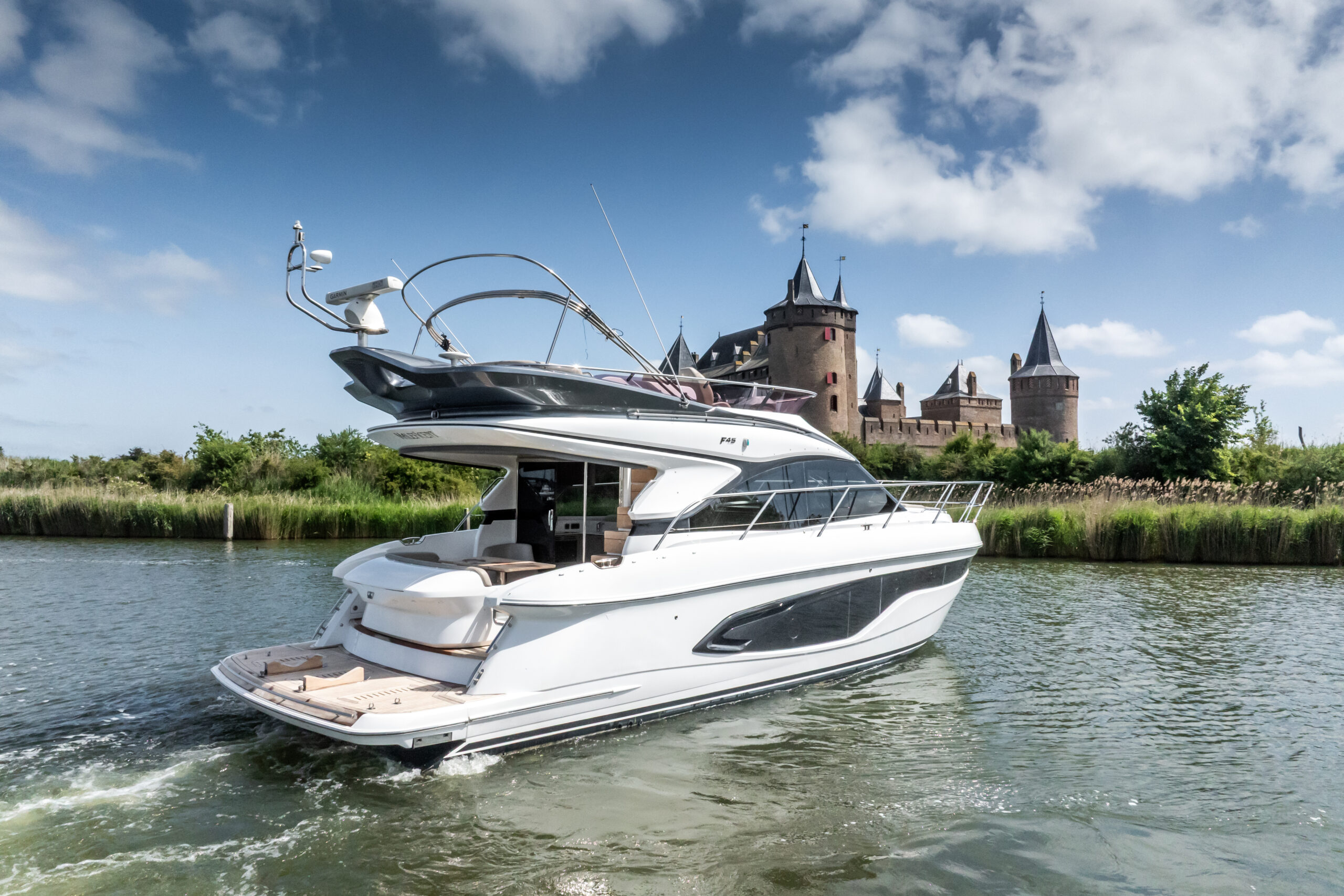 foto: 64 Princess F45