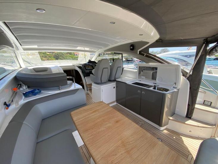 foto: 18 Princess V 40