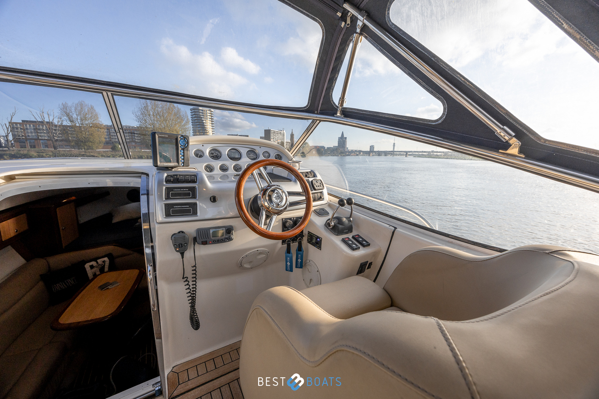 foto: 25 Bavaria 300 Sport