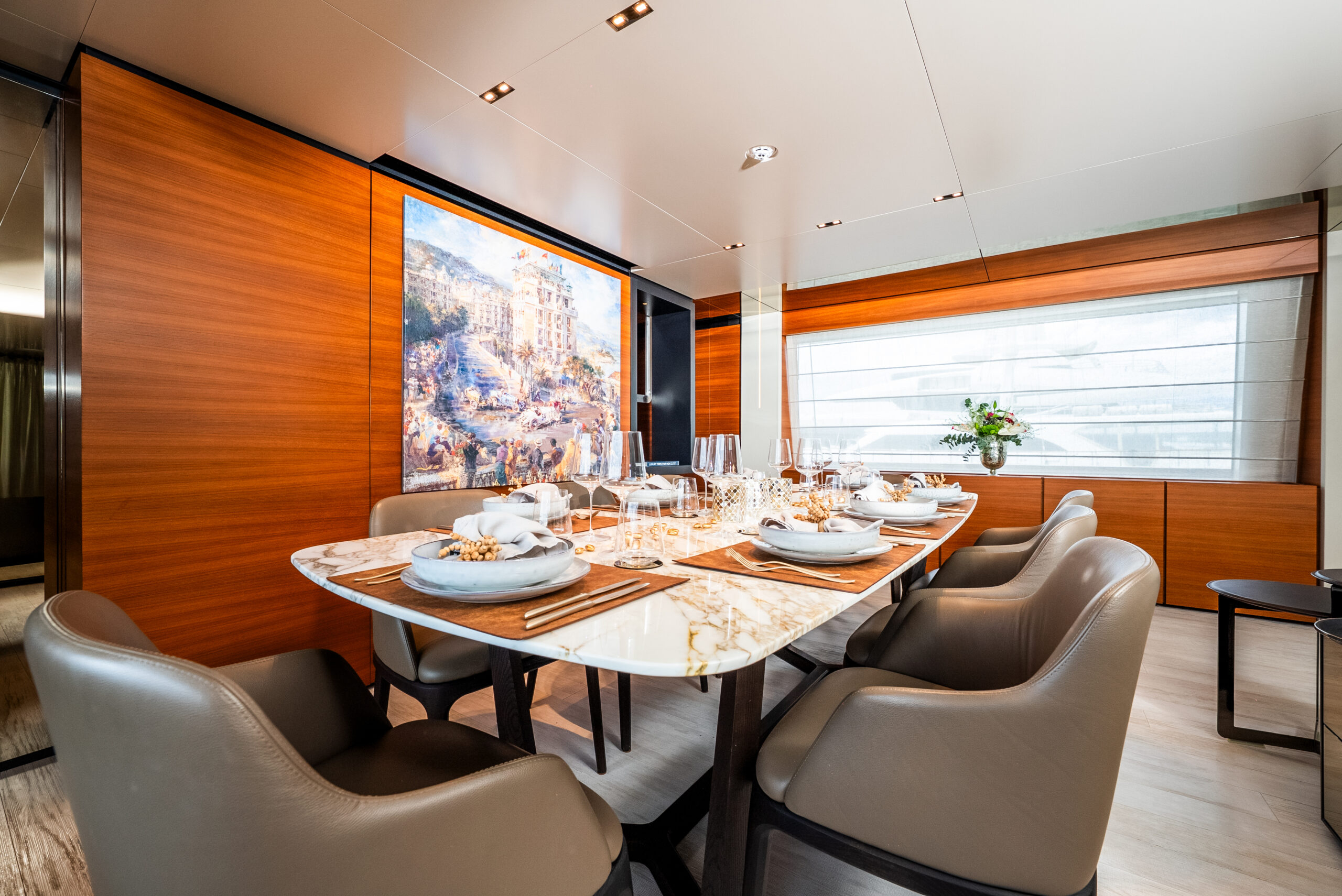foto: 82 Custom Line Navetta 33