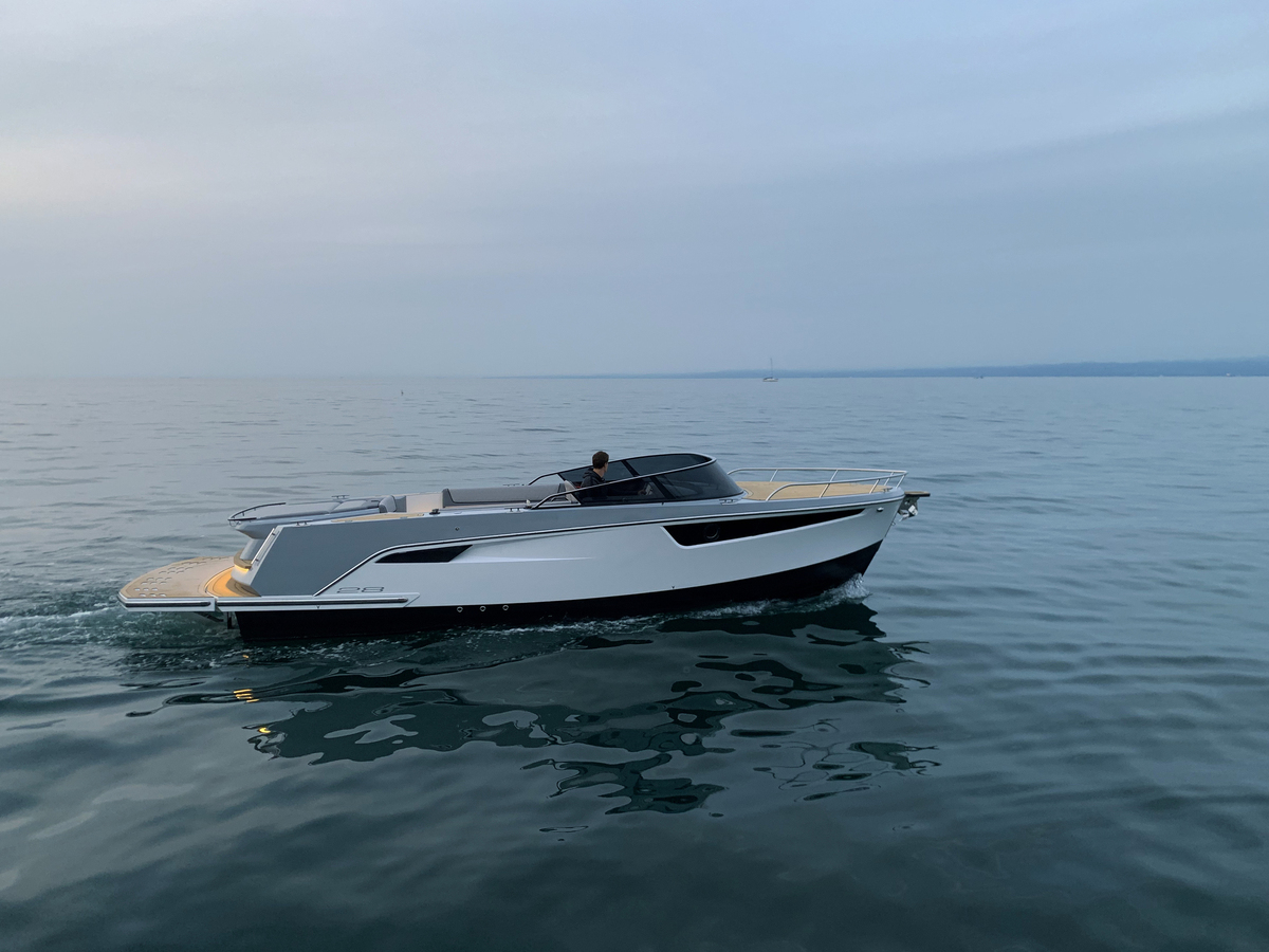 foto: 28 Alfastreet Marine 28 Cabin - Inboard Series