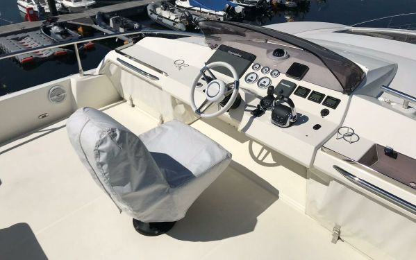 foto: 13 Prestige 590