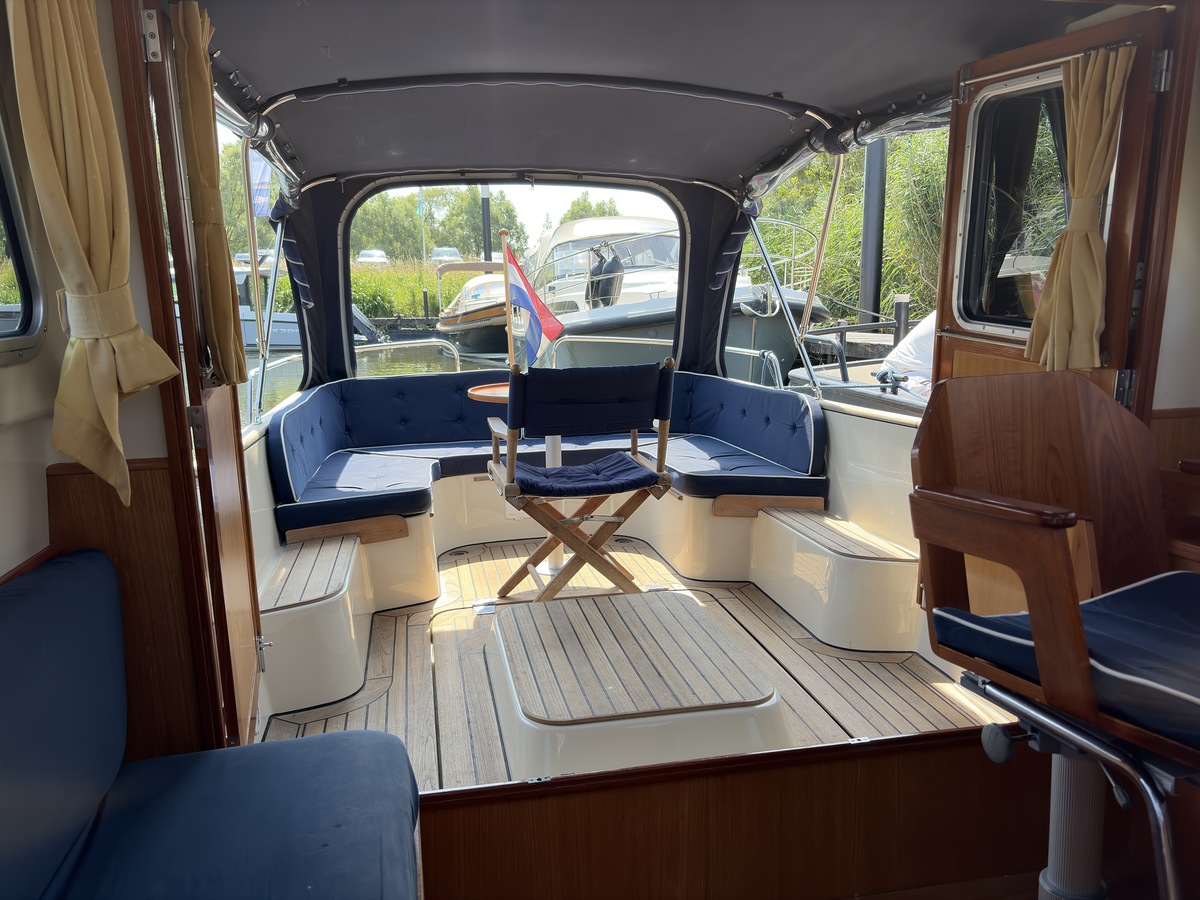 foto: 15 Maril  900 Classic 