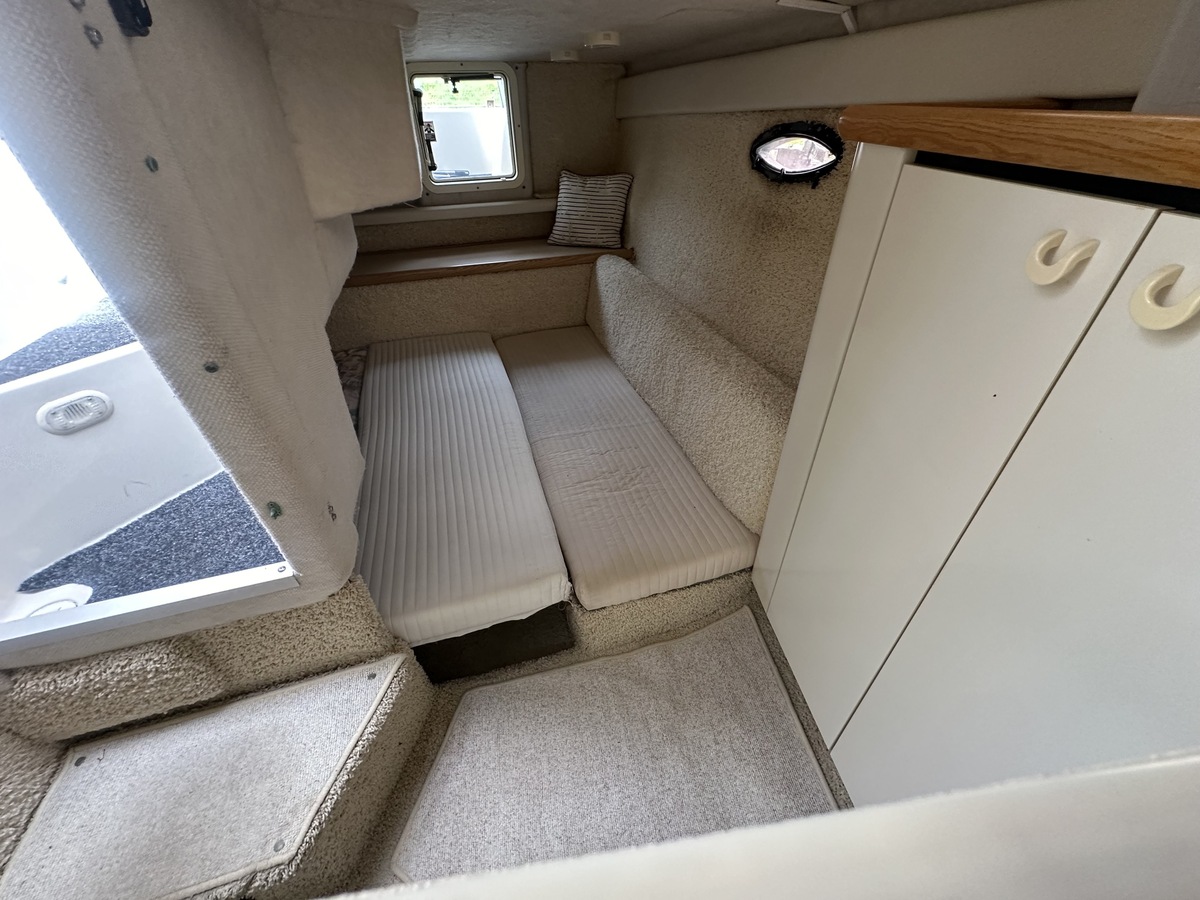 foto: 23 Bayliner 3055 Sunbridge