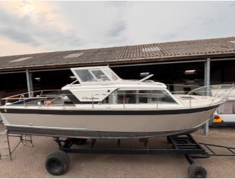 foto: 5 Chris Craft Cavalier 28