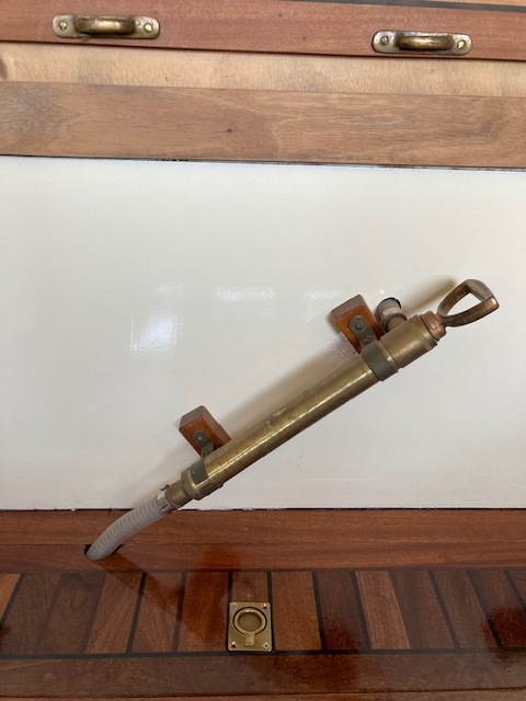 foto: 13 Whaler Navy 8.50