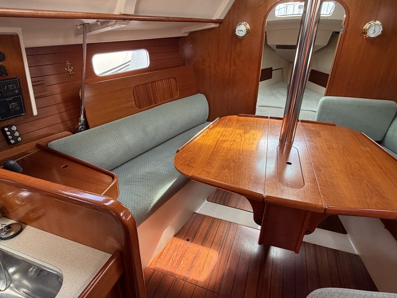 foto: 28 Beneteau Oceanis 321