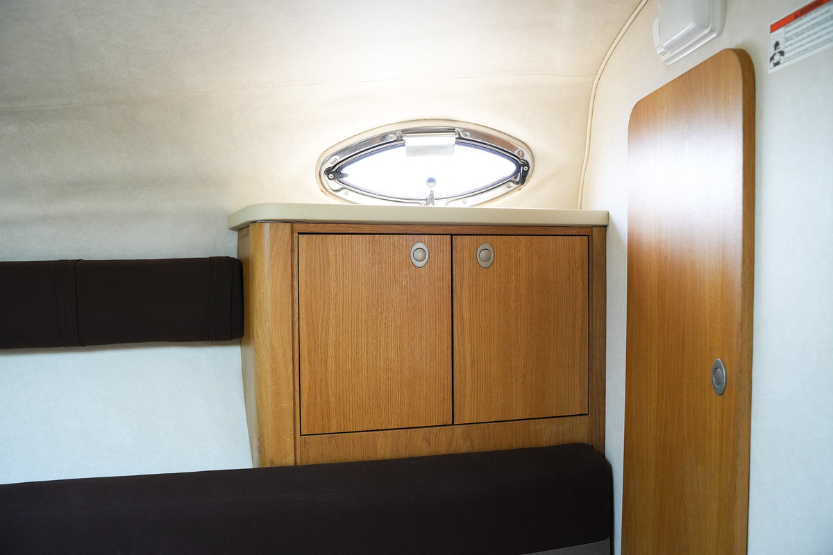 foto: 33 Sea Ray 255 Sundancer