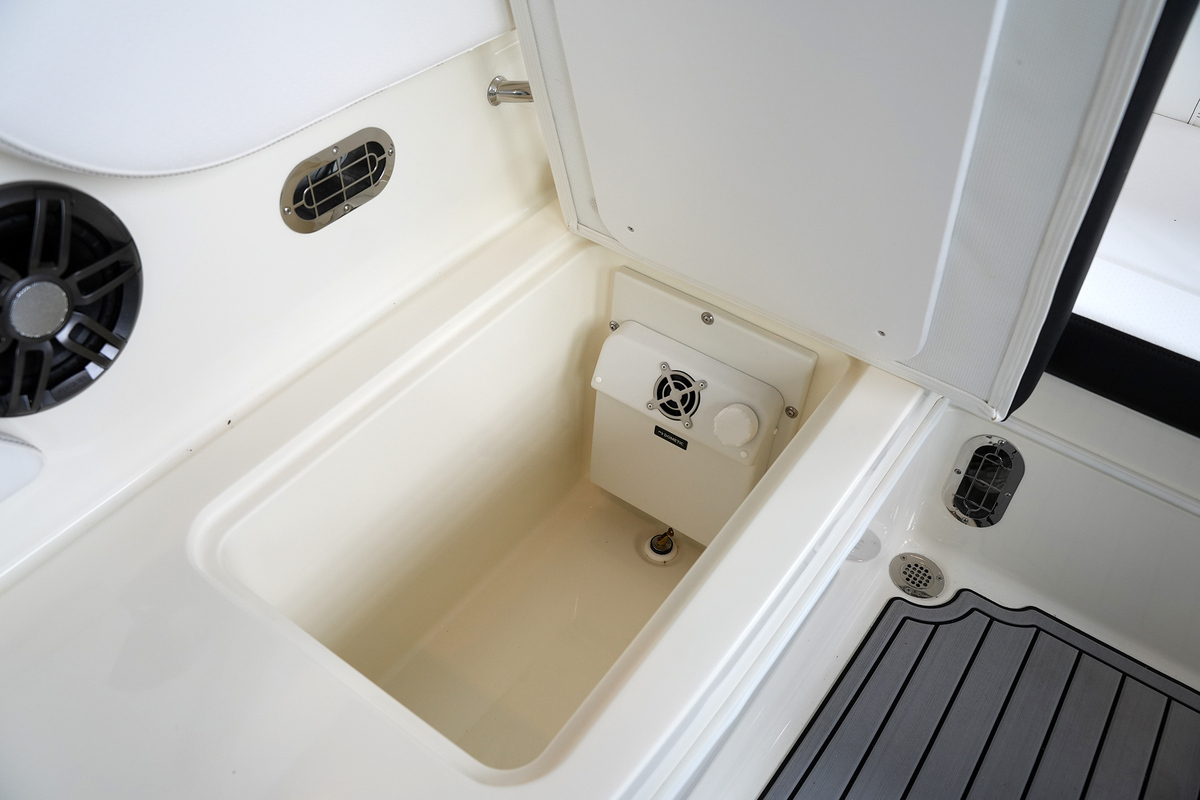 foto: 67 Sea Ray SPX 230 Outboard