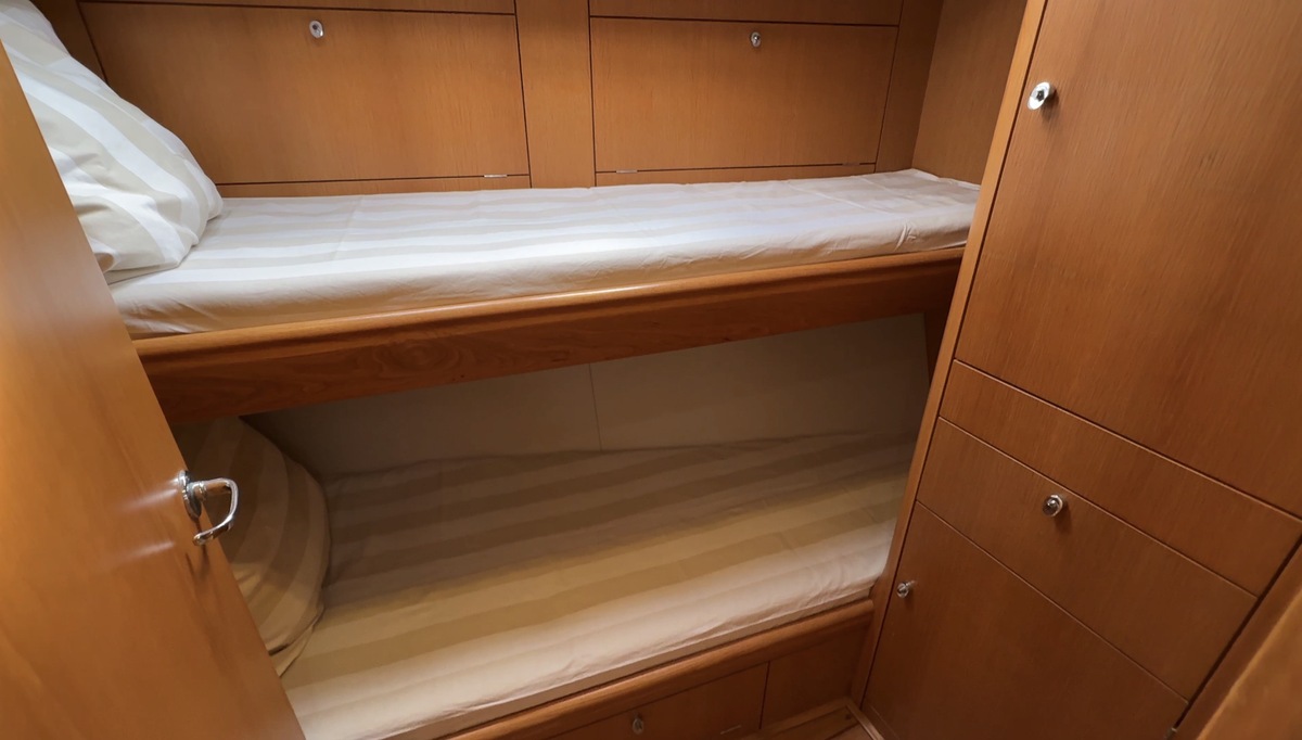 foto: 28 Oyster 45 Deck Saloon