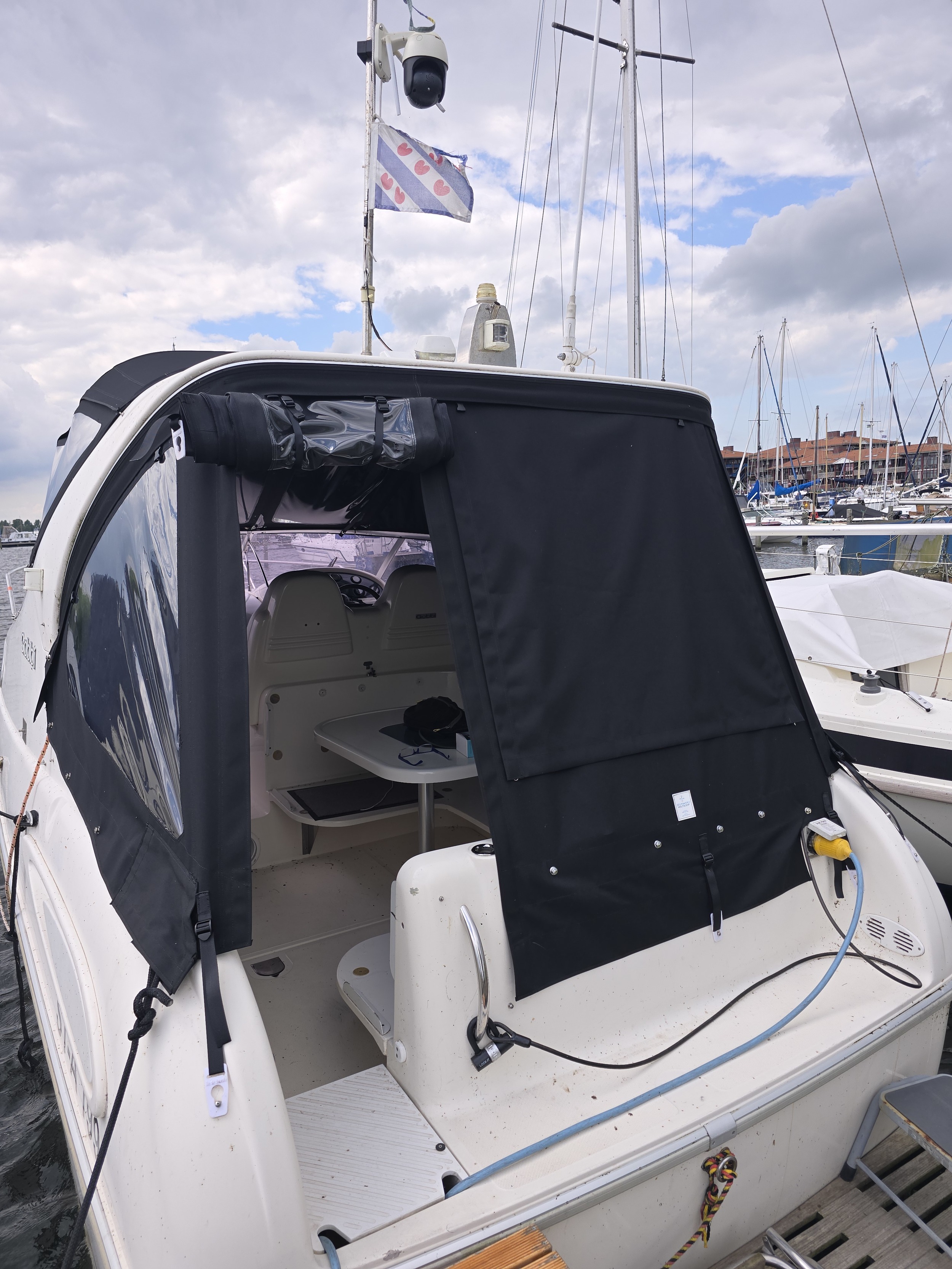 foto: 33 Gobbi 245 Cabin