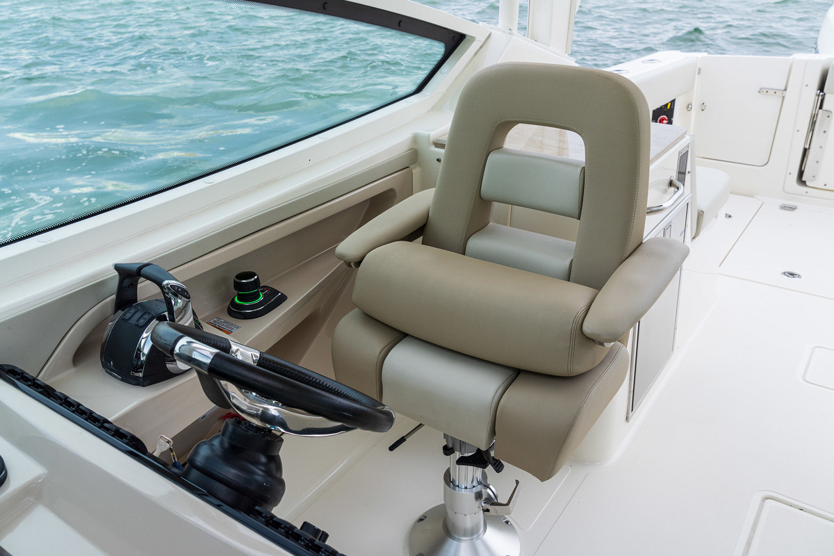 foto: 5 Boston Whaler 280 Vantage