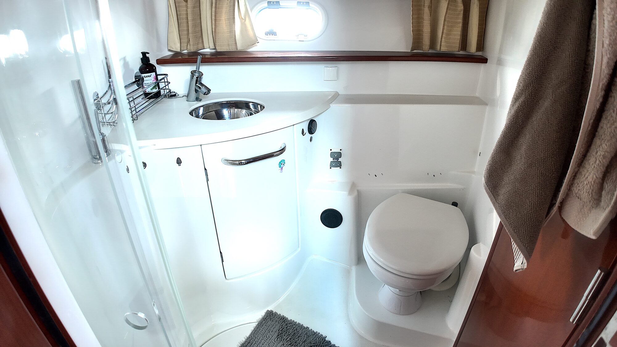 foto: 40 Jeanneau Jeanneau Prestige 42 Flybridge