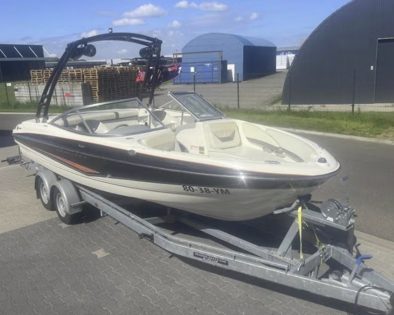 Bayliner  205 