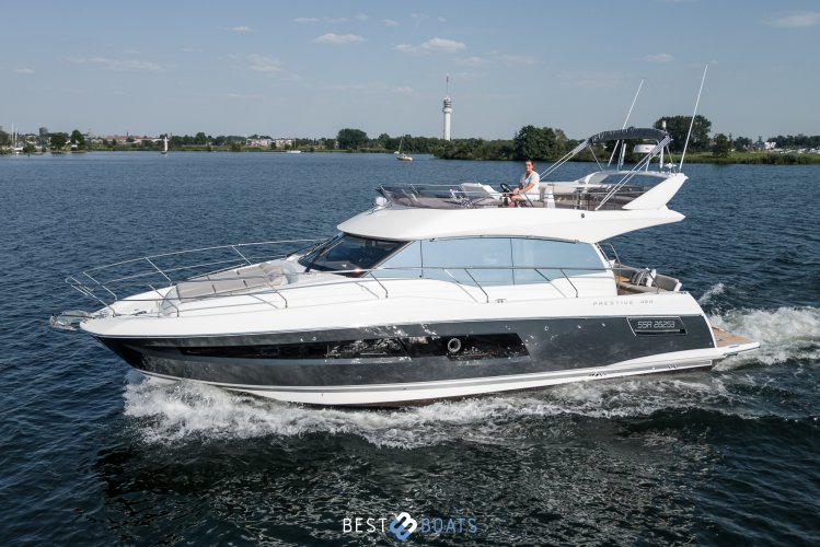 foto: 17 Prestige 460 FLY