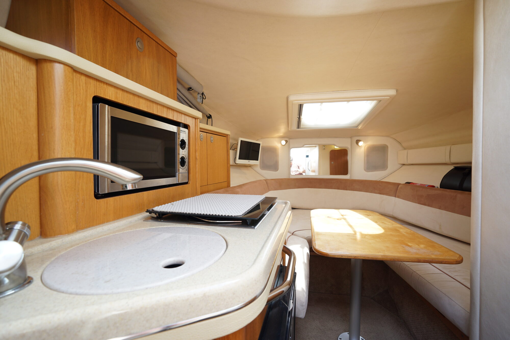 foto: 43 Sea Ray Sea Ray 255 Sundancer