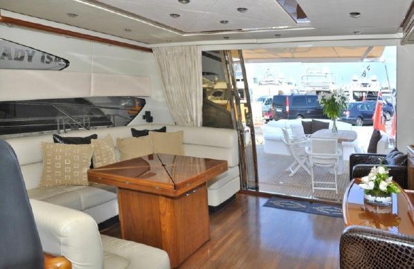 foto: 13 Sunseeker Predator 72