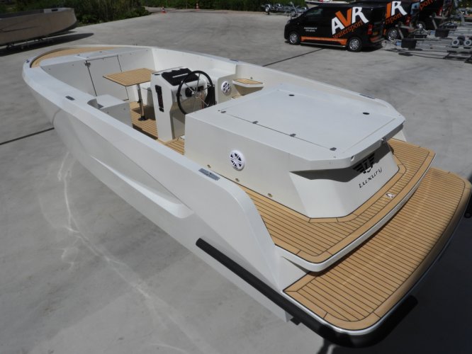 foto: 18 Luxury Alu Tender 77