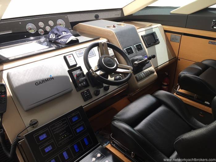 foto: 12 Fairline Squadron 55