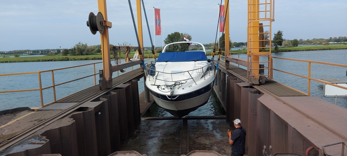 foto: 25 Bayliner 305