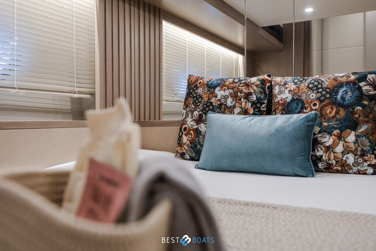 foto: 65 Absolute  Navetta 52