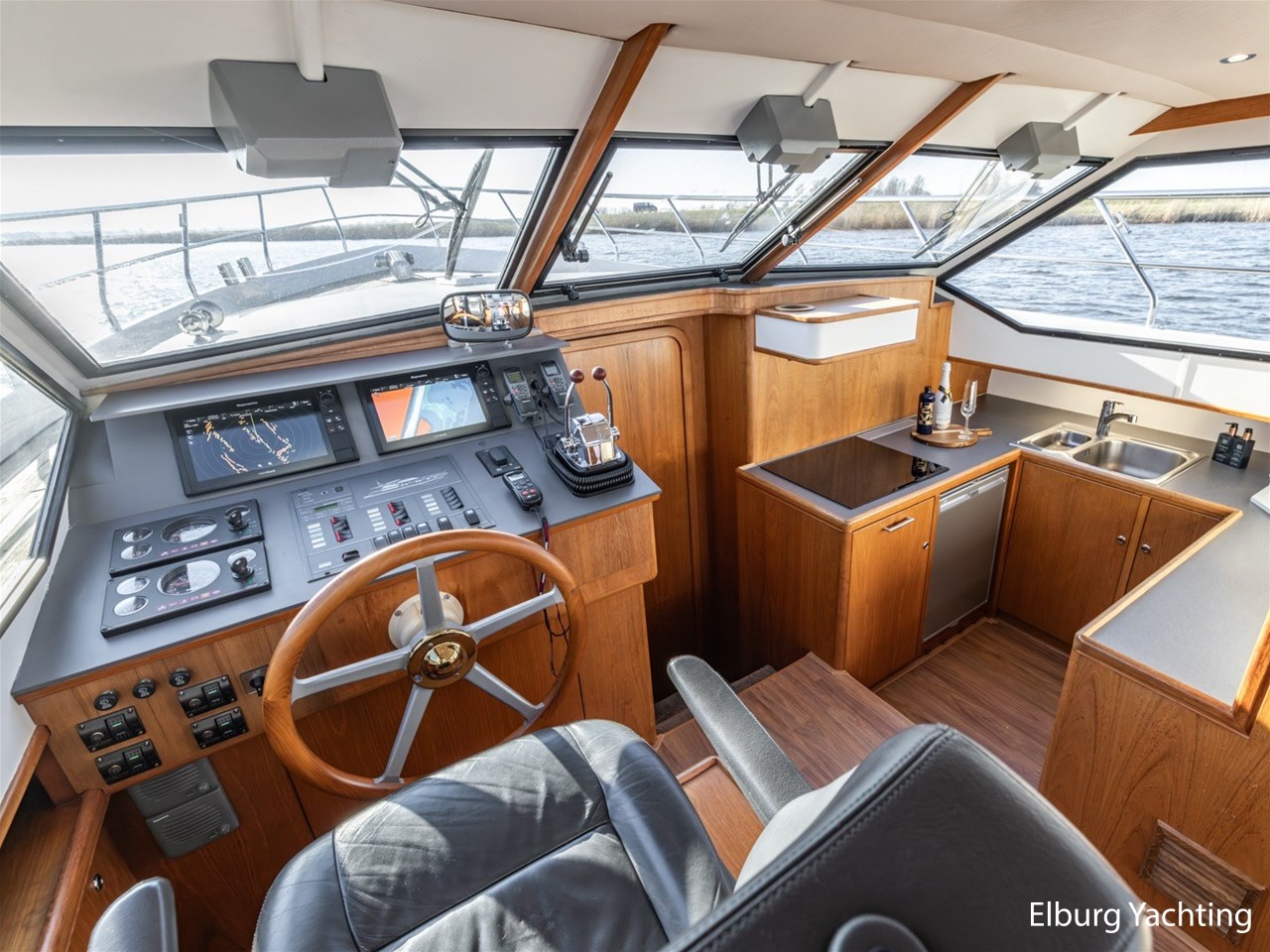 foto: 9 Valk Continental  1600 OK